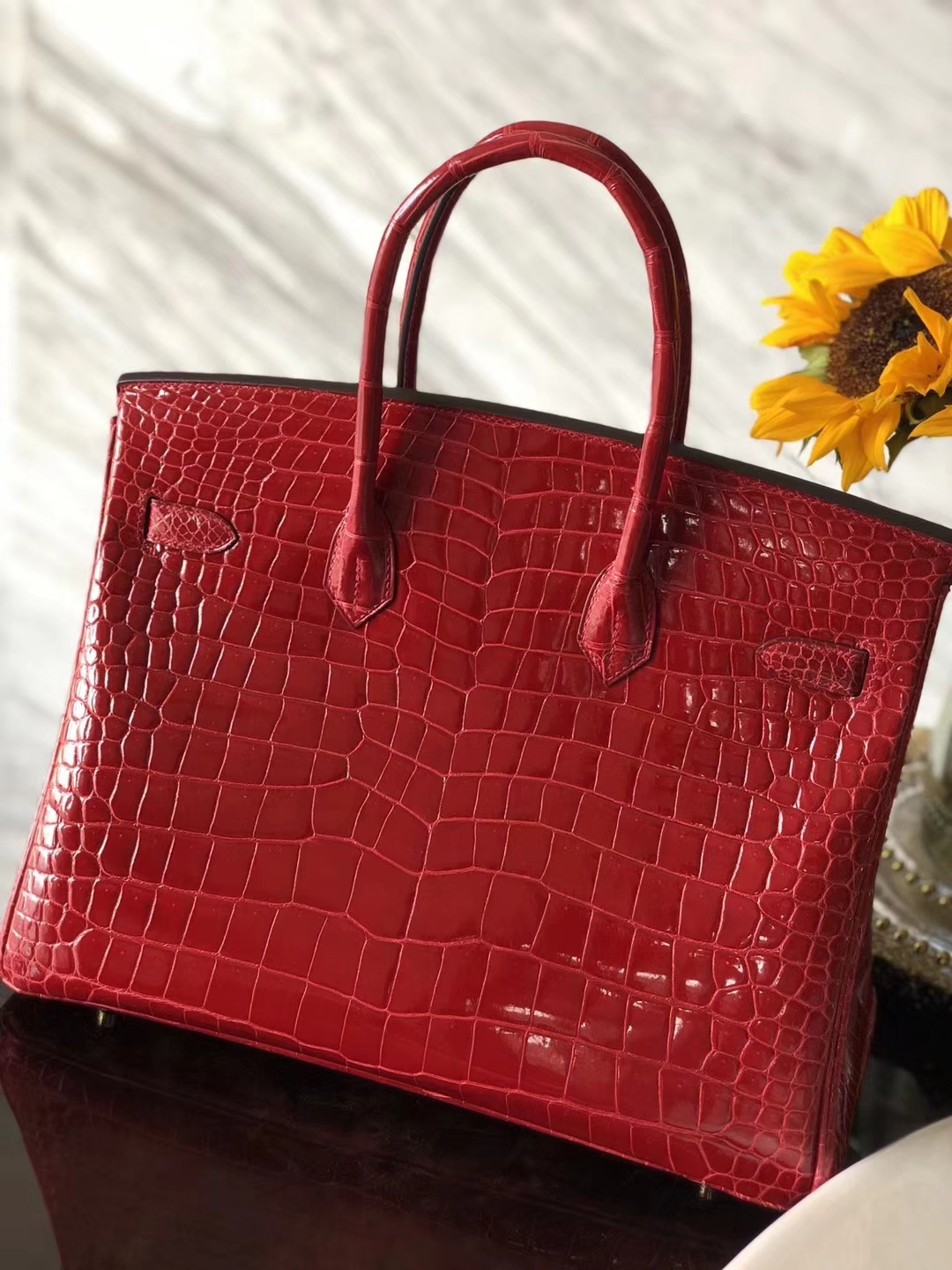 エルメスバッグ公式サイトエルメスCK95フェラーリレッドシャイニークロコダイルレザープラチナバッグBirkin35CMゴールドバックル