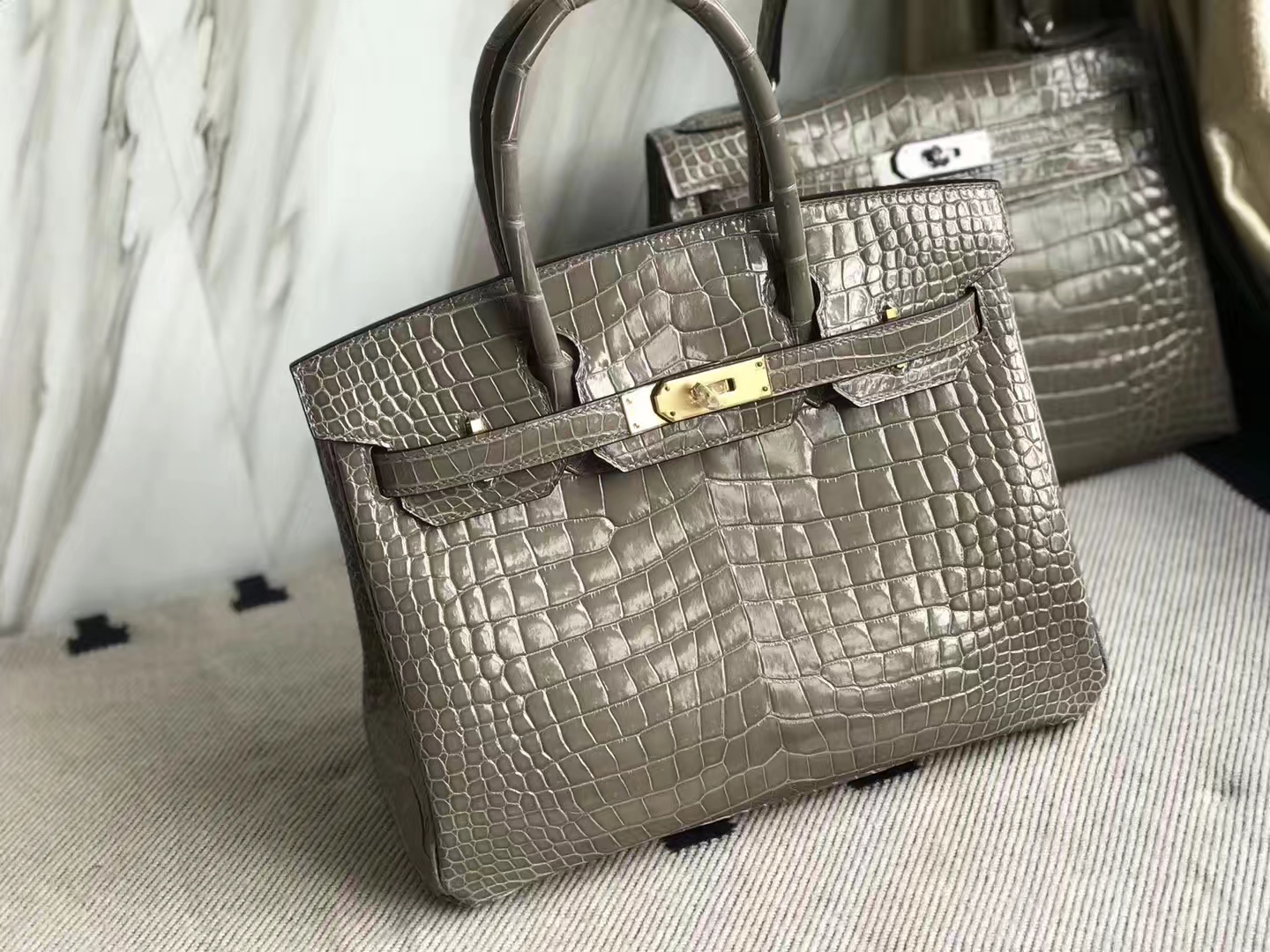 エルメスバーキンバッグエルメスシャイニークロコダイルレザーC81ターコイズグレープラチナバッグBirkin30CMゴールドバックル