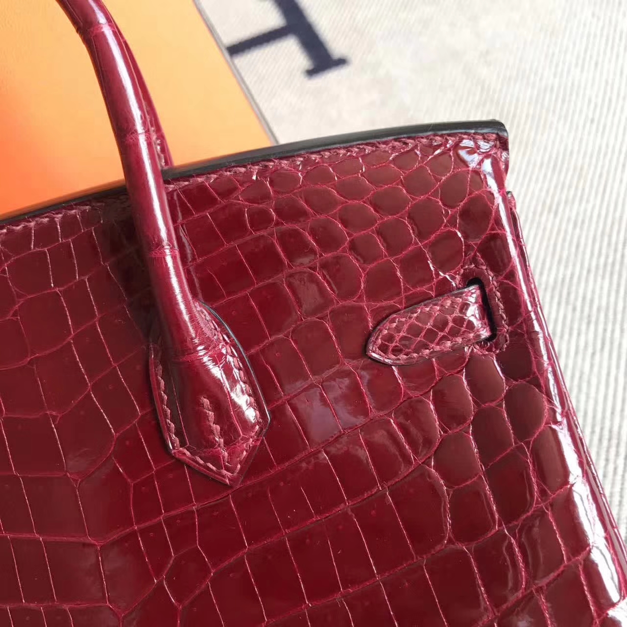 エルメスレディースバッグ新しいエルメスプラチナバッグBirkin25cmF5ブルゴーニュワインレッドシャイニークロコダイルレザーゴールドバックル