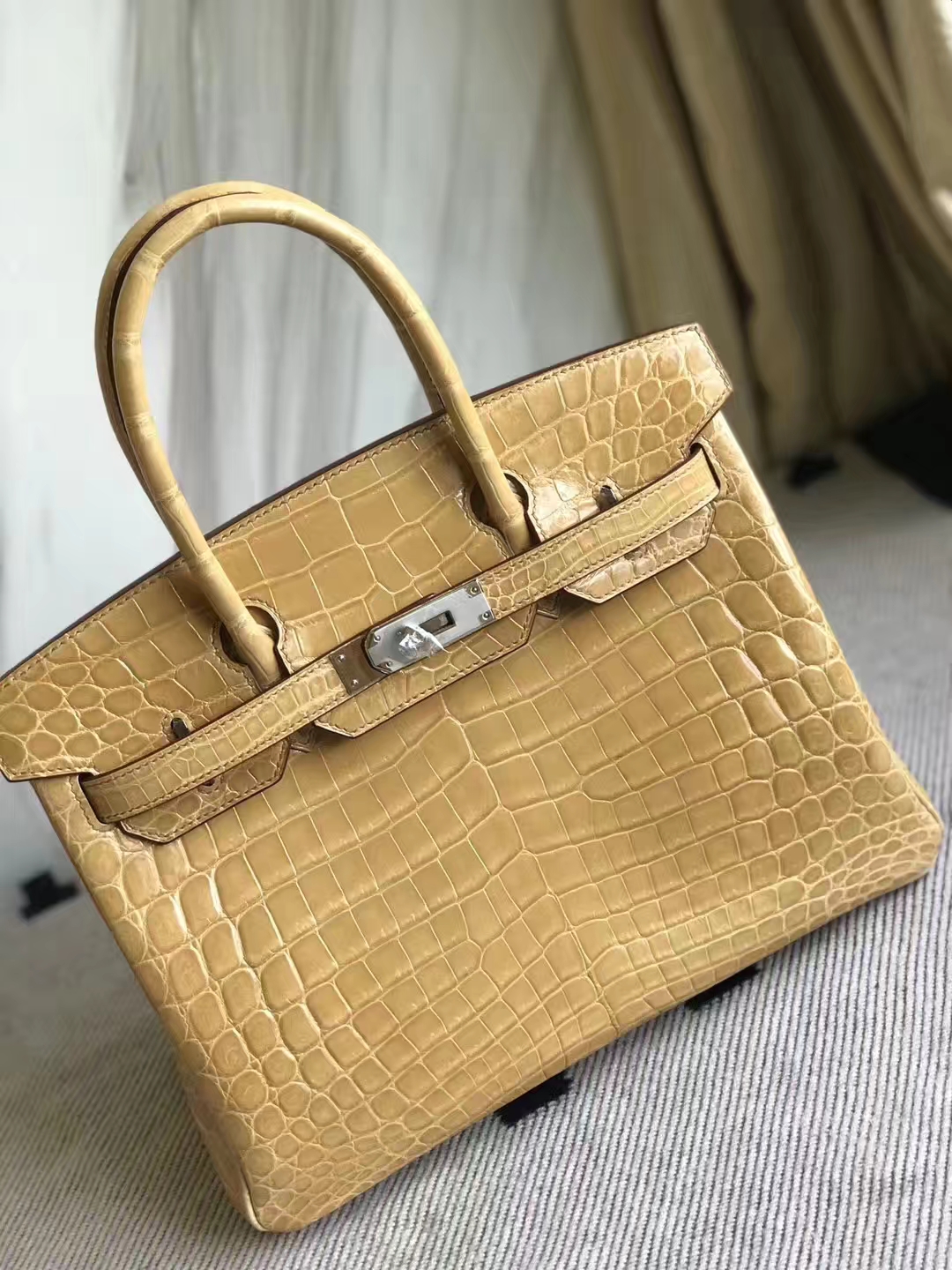 エルメスバーキンレディースバッグエルメスシャイニークロコダイルレザーBirkin30プラチナバッグ1Cアプリコットシルバーバックル