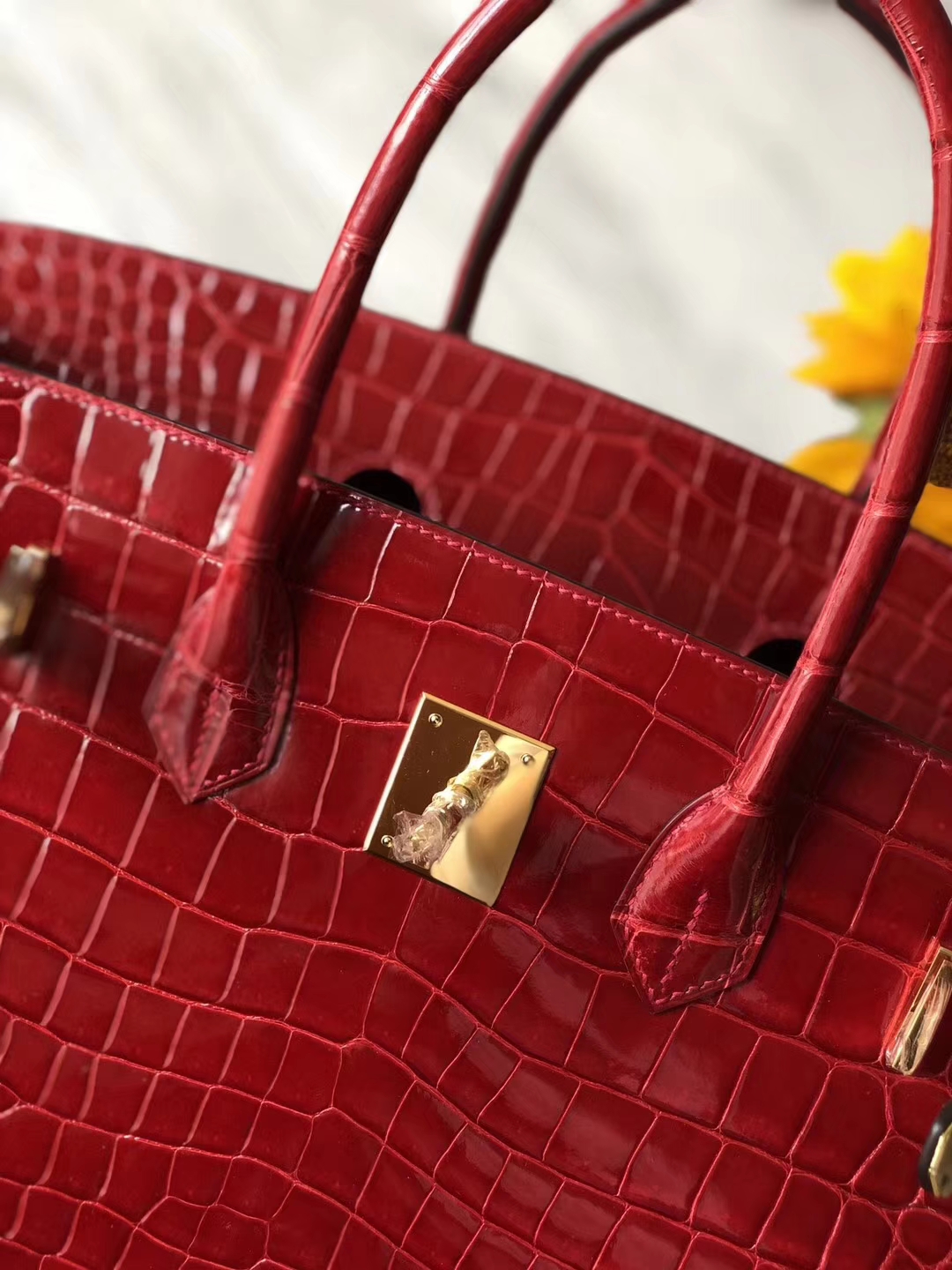 エルメスバッグ公式サイトエルメスCK95フェラーリレッドシャイニークロコダイルレザープラチナバッグBirkin35CMゴールドバックル