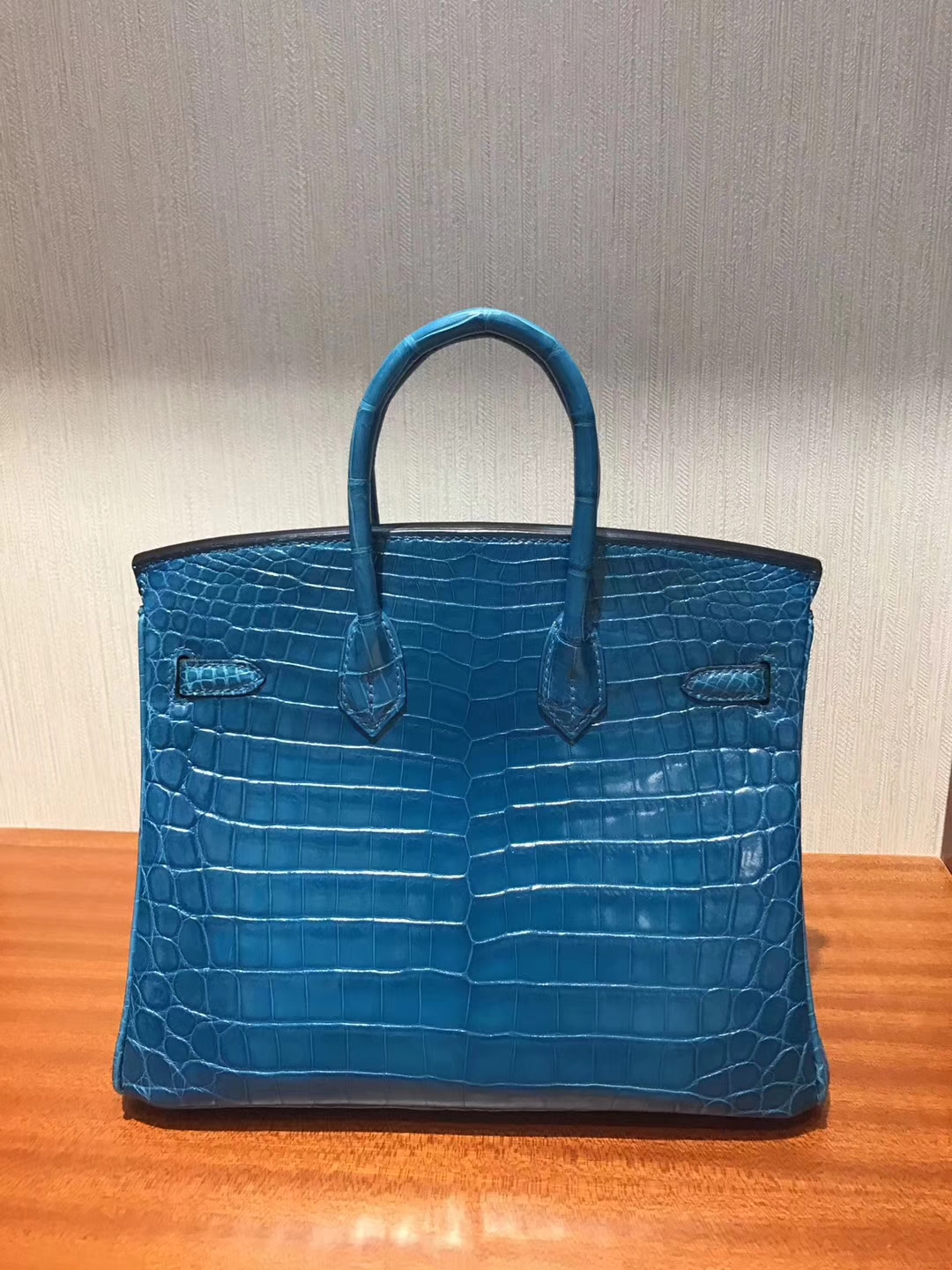 エルメスバッグ公式サイトエルメス7WイズミールブルーシャイニークロコダイルレザーBirkin25プラチナバッグシルバーバックル