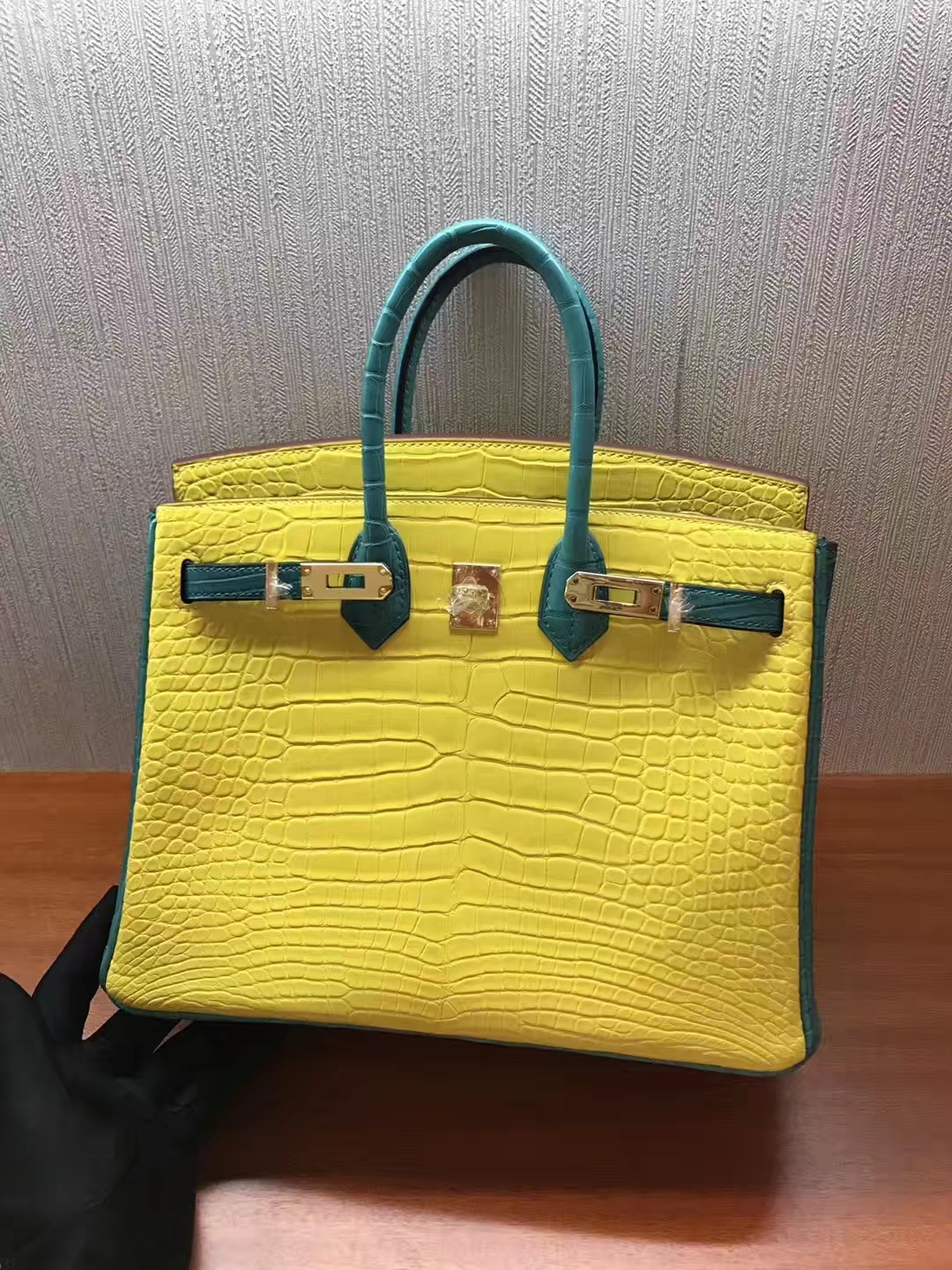 エルメスバッグ公式サイトエルメス9Rレモンイエロースペル7FピーコックブルーマットクロコダイルレザーBirkin25プラチナバッグ