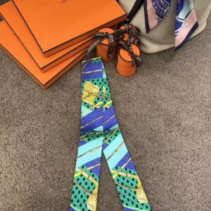 財布・小物展示｜新しい女性のシルクスカーフエルメス購入レベルのシルクTiwlly小さなストリーマーシルクスカーフヘッドバンド