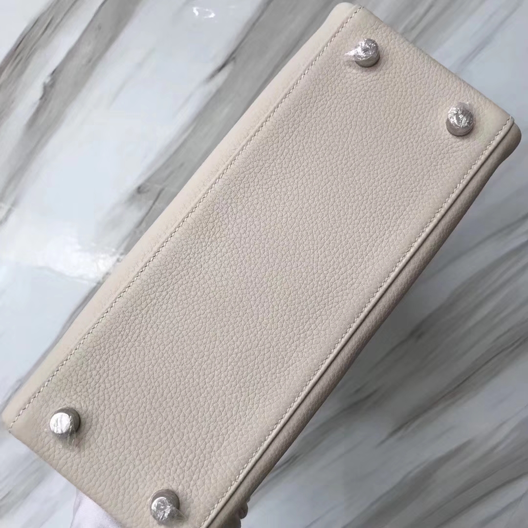 エルメスクラシックウィメンズバッグエルメスケリー25CMCK10ミルクシェイクホワイトオリジナルトーゴレザーケリーバッグシルバーバックル