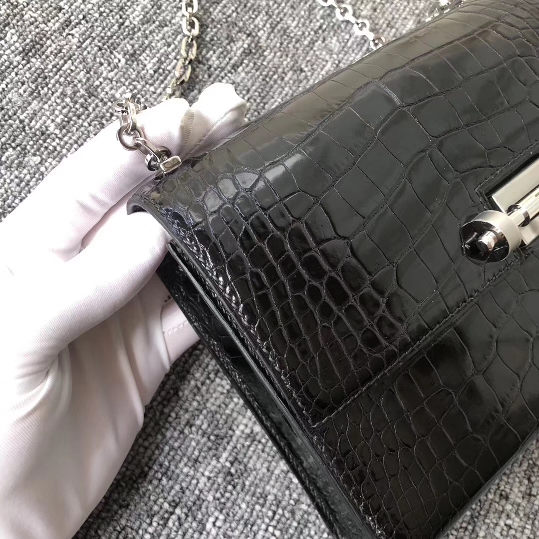 カスタマイズされたエルメスピストルバッグエルメスVerrou17.5cmCK89ブラッククロコダイルレザーシルバーバックル