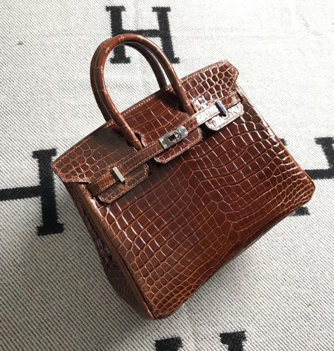 スポットエルメスバーキンレディースバッグエルメスブラウンピカピカクロコダイルレザープラチナバッグBirkin25CMシルバーバックル