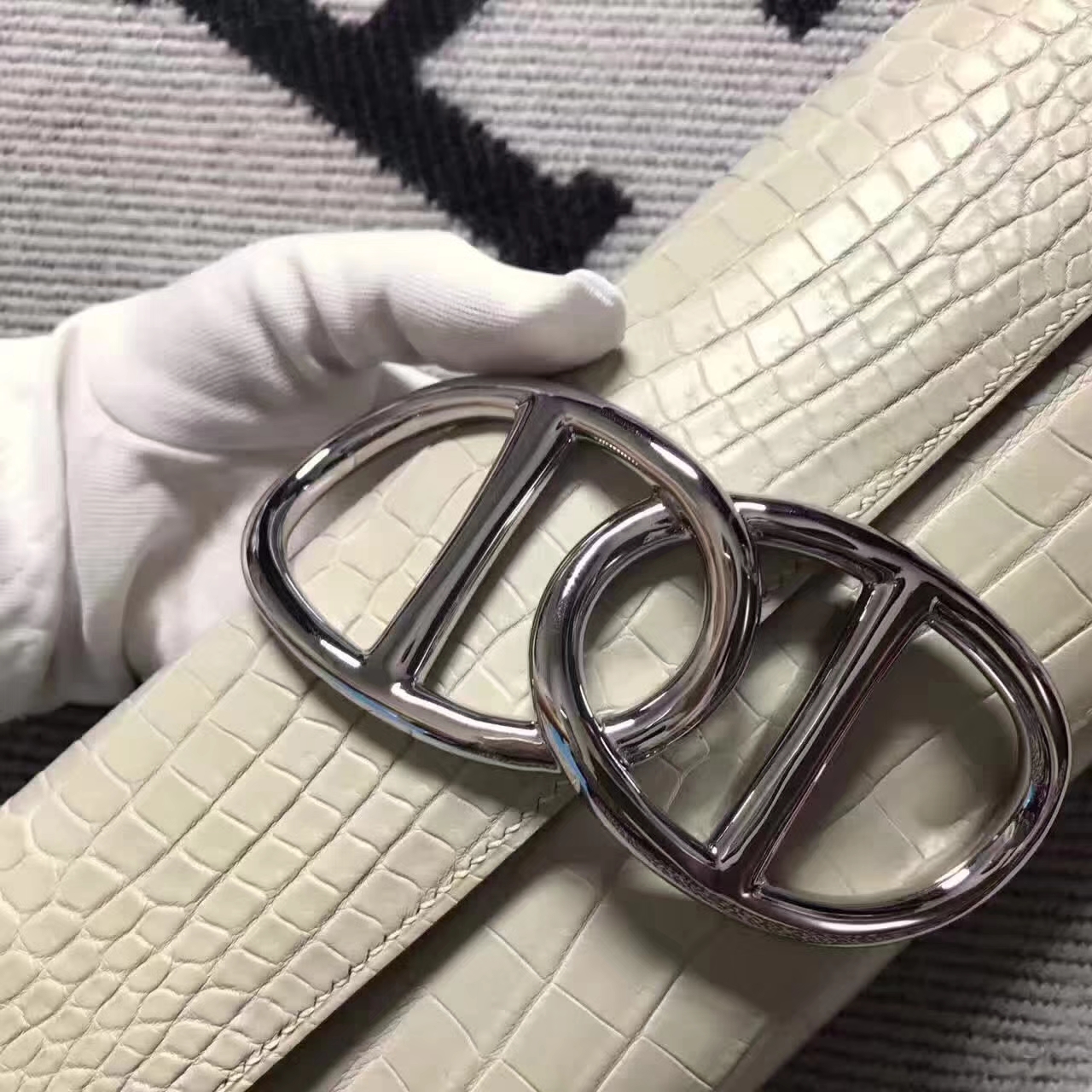 エルメスピッグノーズ財布エルメスエジークリームホワイト輸入クロコダイルレザーイブニングバッグクラッチバッグ