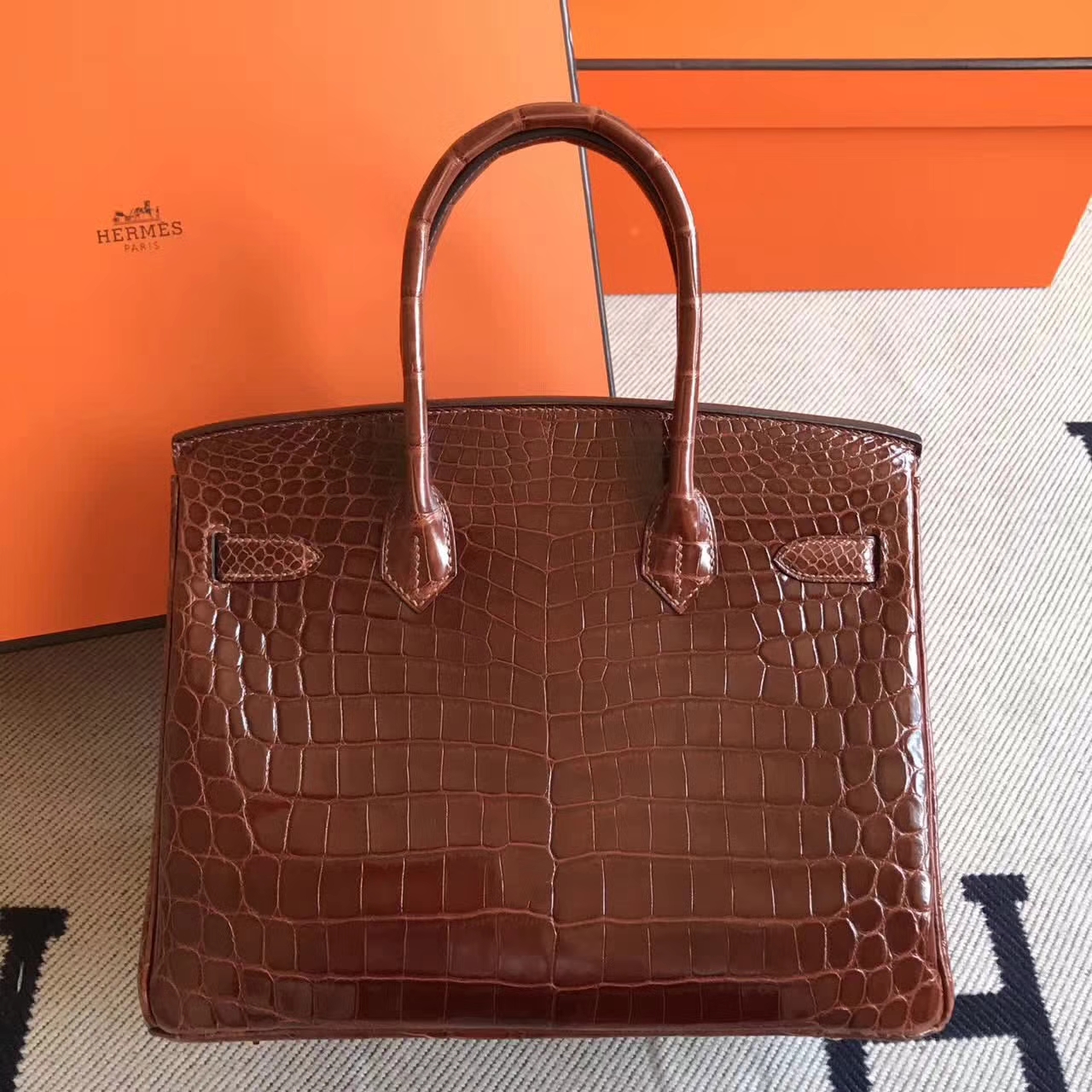 エルメスニューレディースバッグエルメスシャイニーツーポイントクロコダイルレザープラチナバッグBirkin30cmCK31ハニーブラウンゴールドバックル