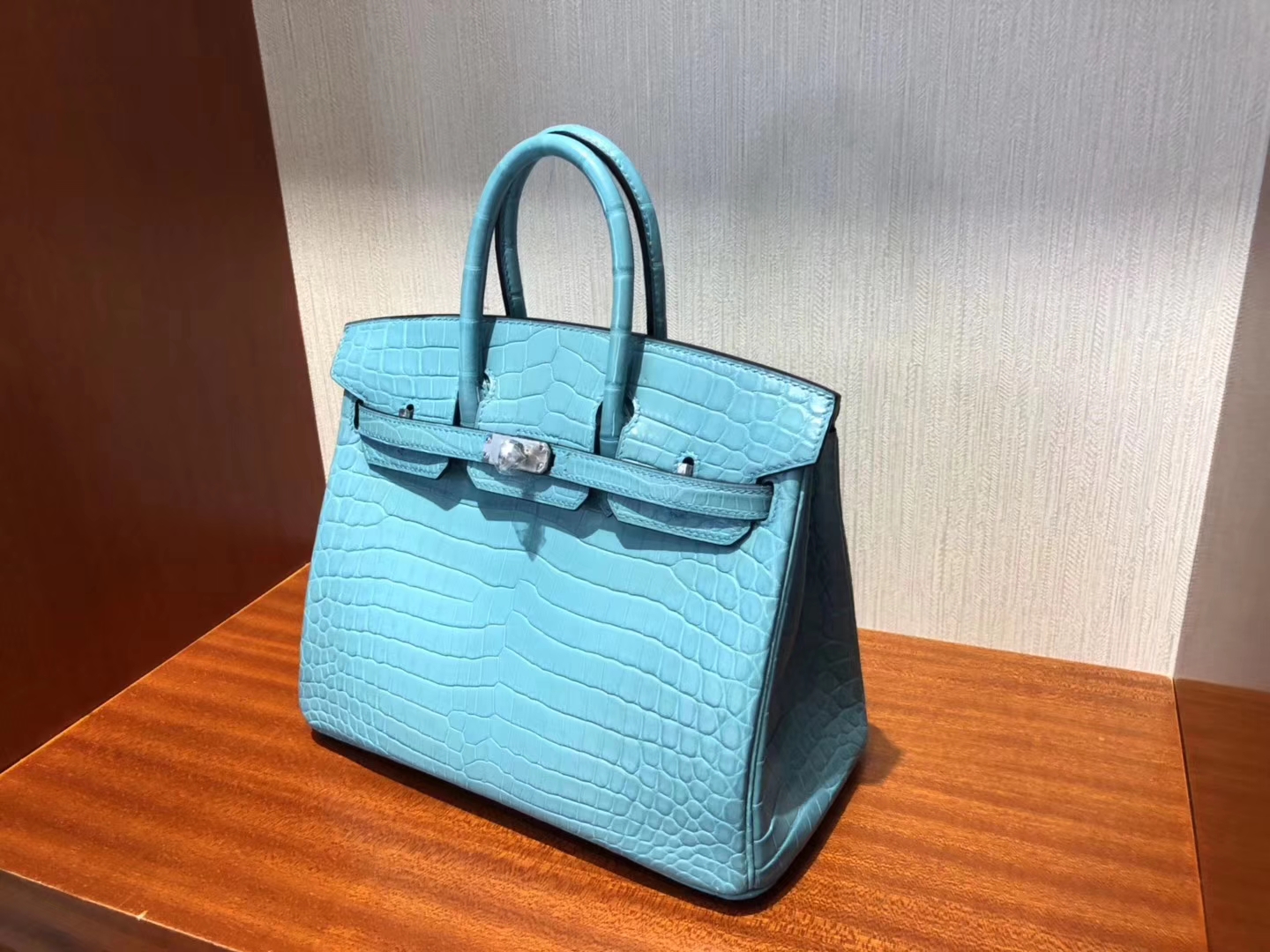 スポットエルメスクロコダイルレザーレディースバッグエルメス輸入マットクロコダイルレザーBirkin25プラチナバッグ3Zセントシルブルーシルバーバックル