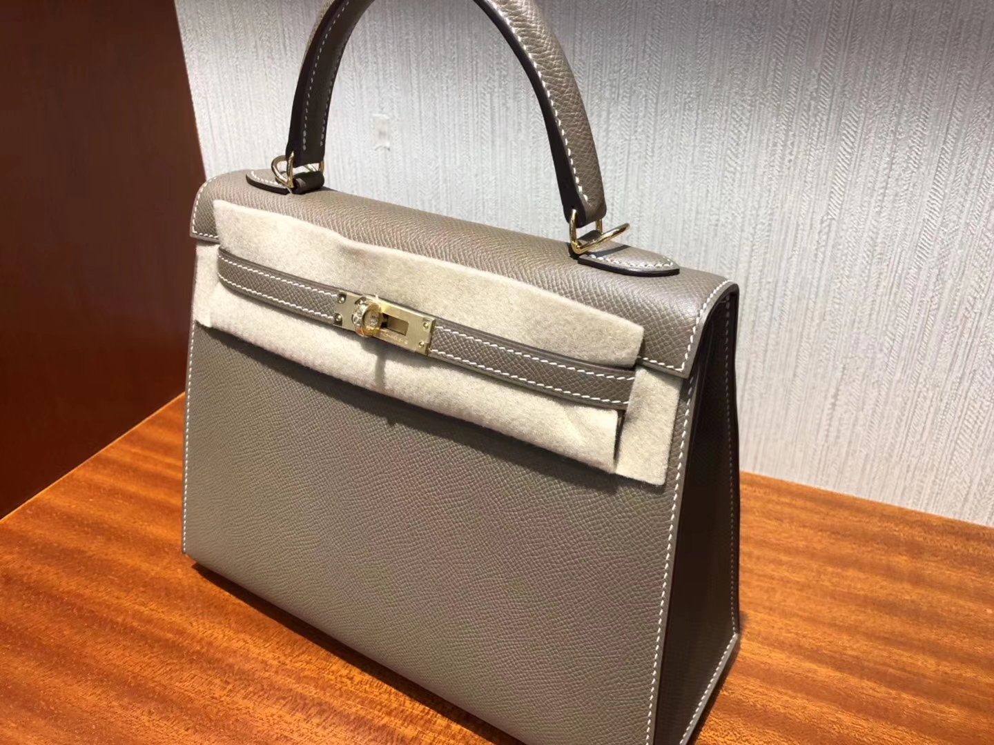 スポットエルメスケリー25CMエルメスCK18エレファントグレーパームレザーケリーバッグゴールドバックル-hermes.earth スポットエルメスケリー25CMエルメスCK18エレファントグレーパームレザーケリーバッグゴールドバックル