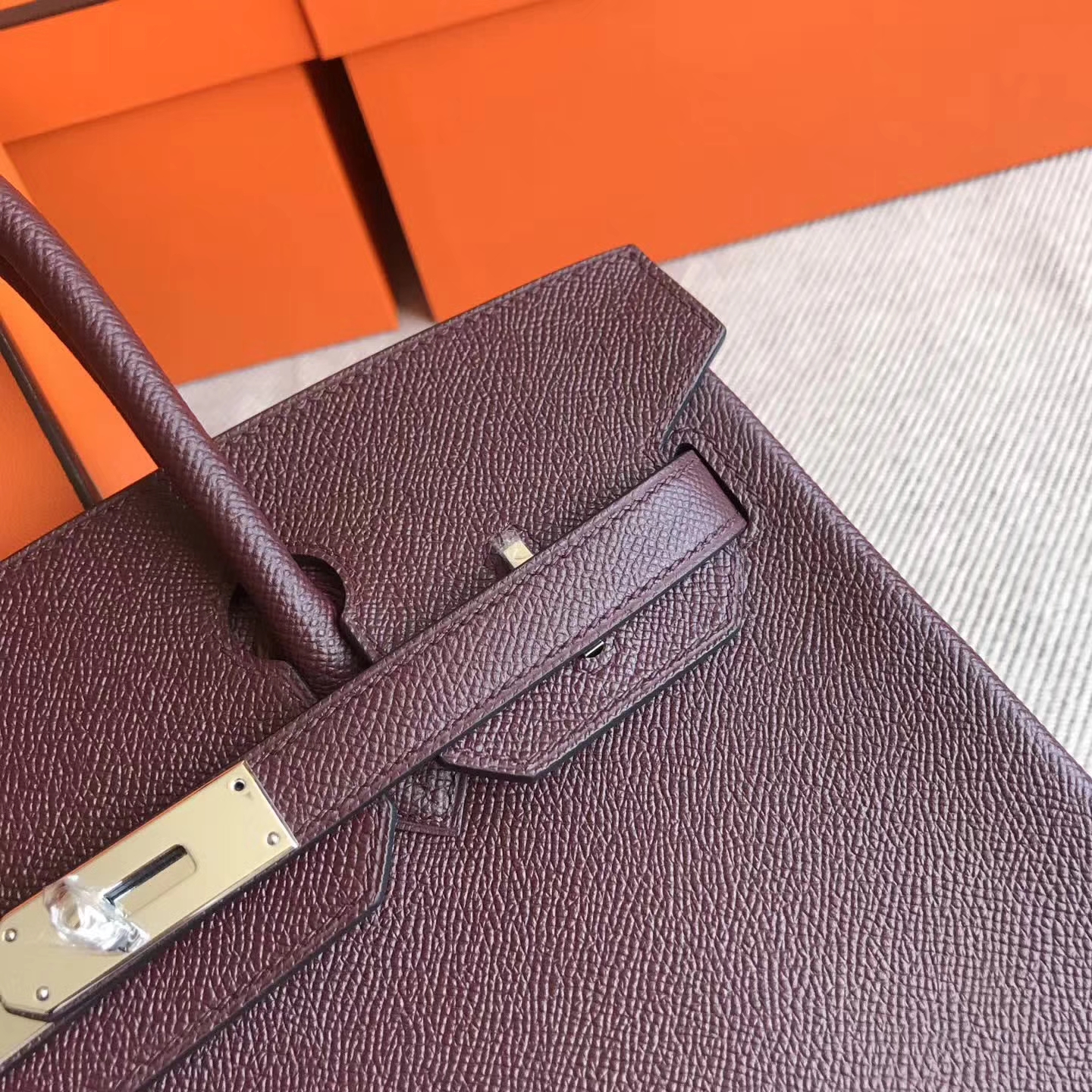 エルメスレディースバッグ価格エルメスCK57ボルドーワインレッドエプソムレザーBirkin30プラチナバッグシルバーバックル