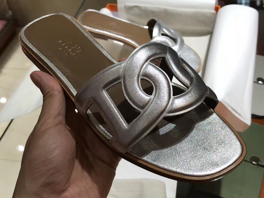 専用カスタムエルメスエルメスニューピッグノーズリングバックルフラットスリッパ35〜41ヤードシルバー