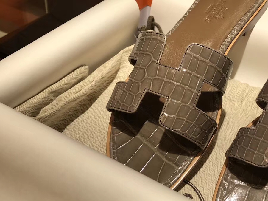 エルメスサンダルエルメスエレファントグレー輸入クロコダイルレザーレディーススリッパ35-41-hermes.earth エルメスサンダルエルメスエレファントグレー輸入クロコダイルレザーレディーススリッパ35-41