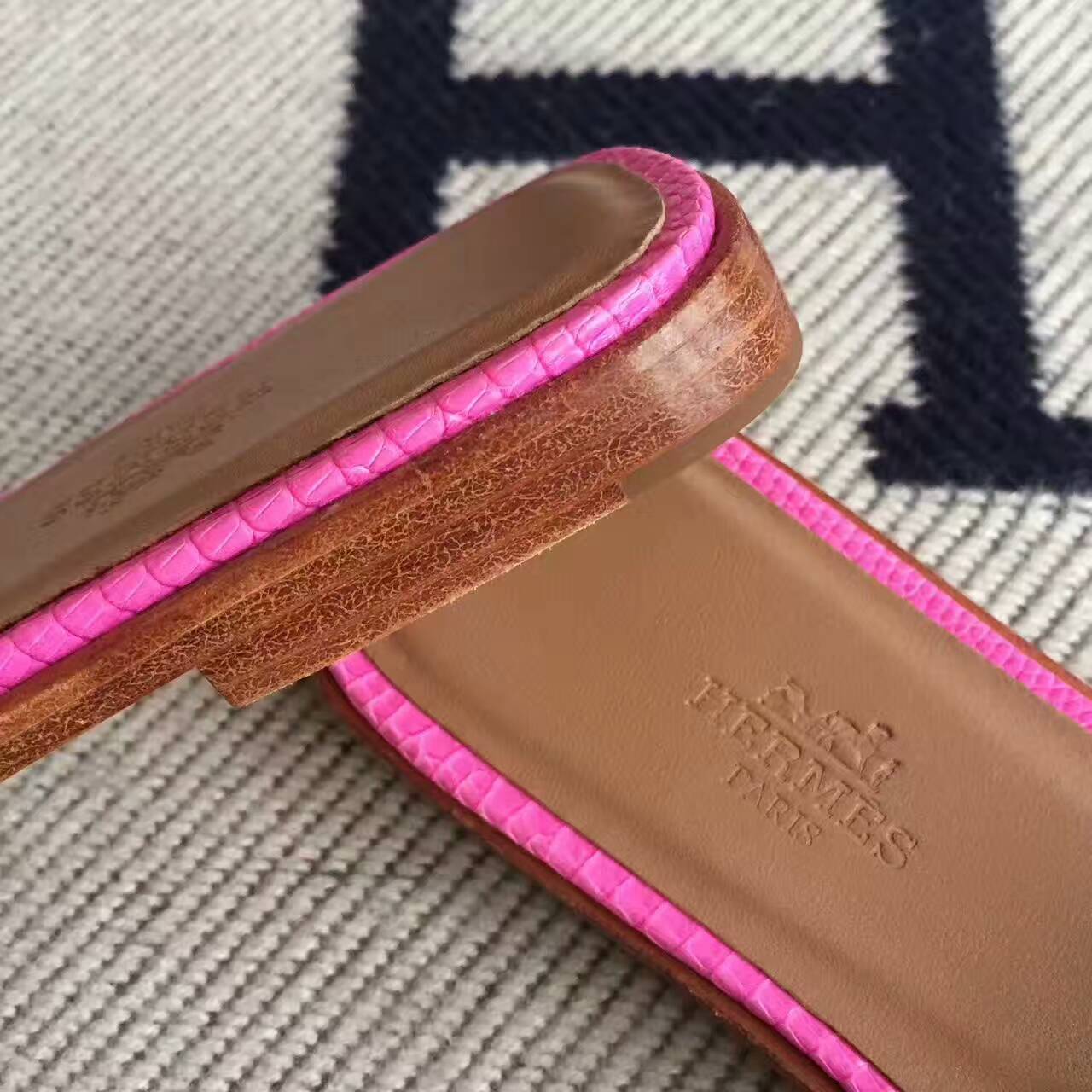 エルメススリッパ価格明るい桃の粉輸入トップトカゲの皮手作りスリッパ35-42ヤード-hermes.earth エルメススリッパ価格明るい桃の粉輸入トップトカゲの皮手作りスリッパ35-42ヤード