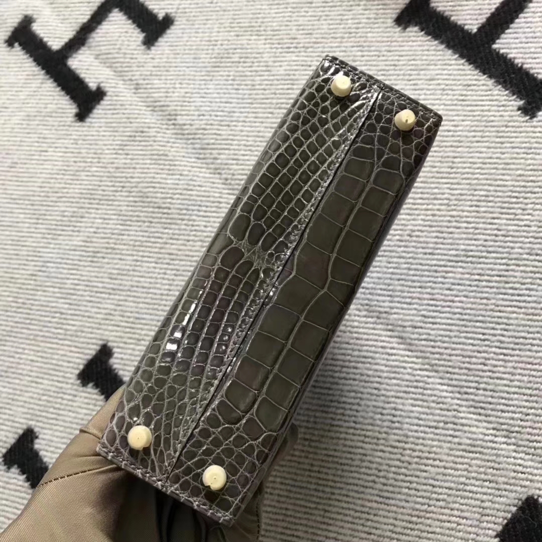 エルメスミニケリー-2アイアングレーシャイニークロコダイルレザーミニケリーゴールドバックル付き