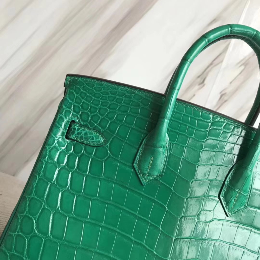 広州バッグ卸売エルメス6Qエメラルドグリーン光沢のあるクロコダイルレザープラチナバッグBirkin25CMゴールドバックル