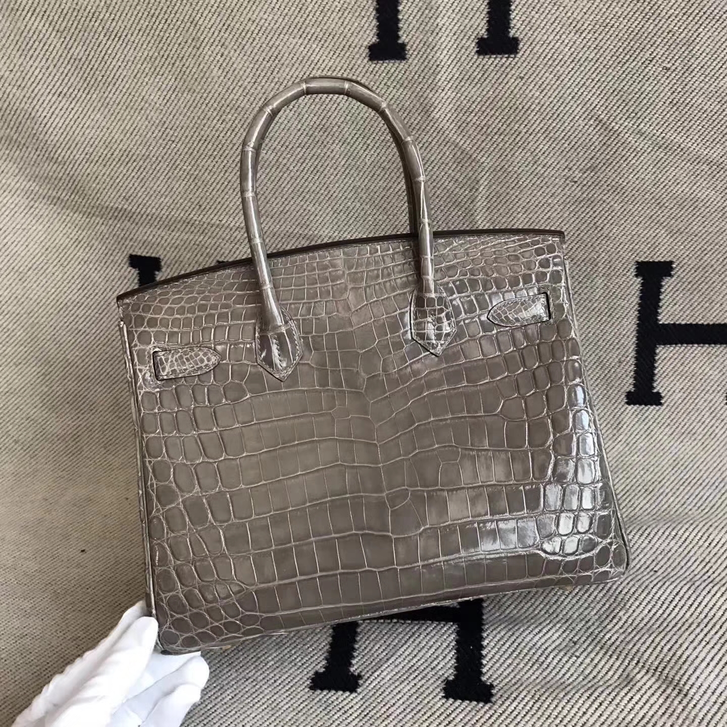 エルメスバッグ公式サイトエルメスCK18エレファントグレーシャイニークロコダイルレザーBirkin30プラチナバッグゴールドバックル