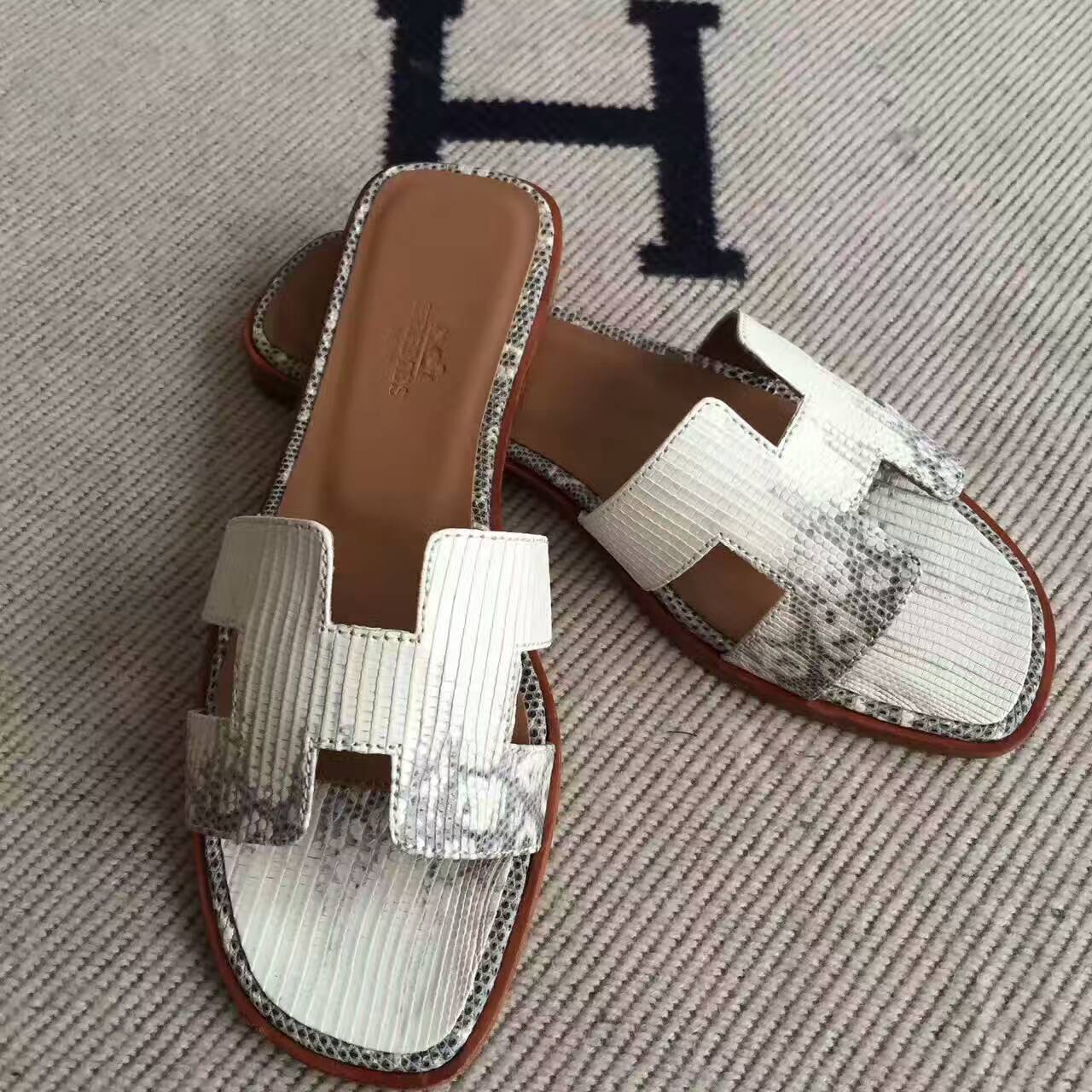 エルメスエルメス01原色/小さなヒマラヤ色輸入トップトカゲ革手作りスリッパ35-42ヤード-hermes.earth エルメスエルメス01原色/小さなヒマラヤ色輸入トップトカゲ革手作りスリッパ35-42ヤード