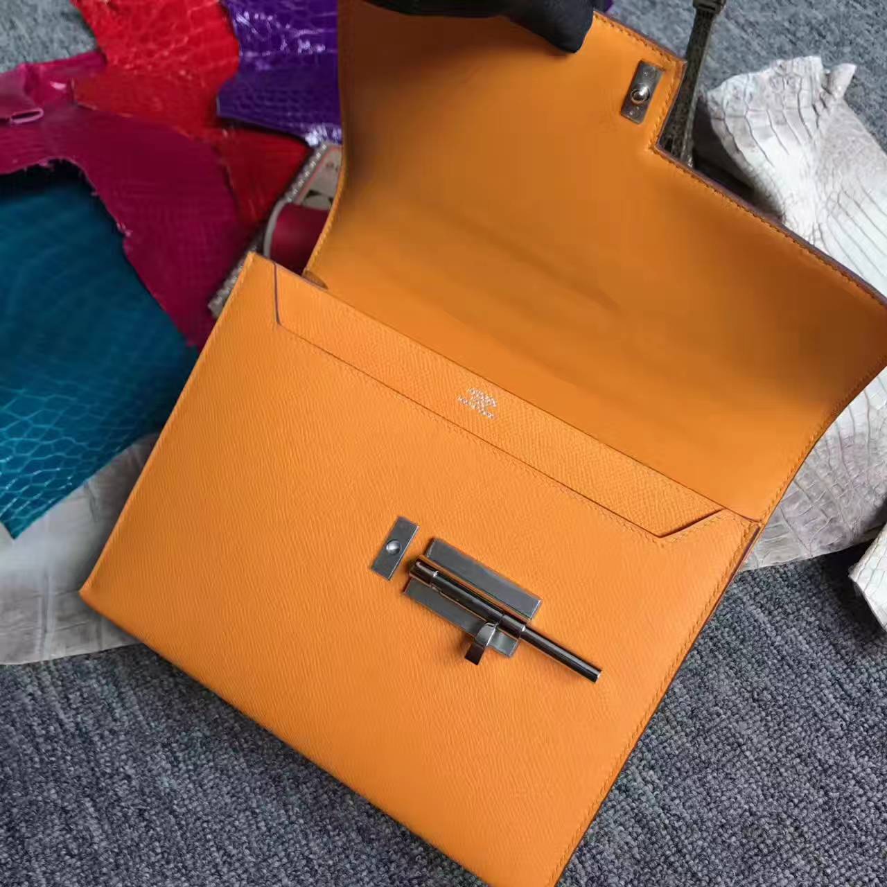 エルメスニューレディースバッグエルメス9VサンイエローオリジナルファクトリーエプソムレザーVerrouマシンガンバッグ24cm