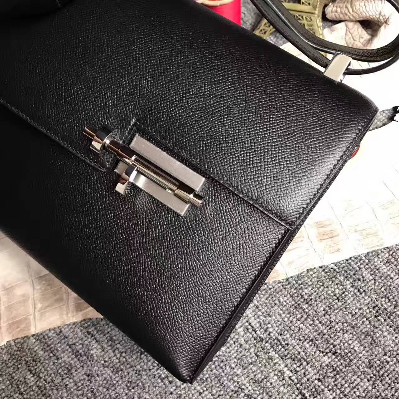 エルメスレディースバッグ価格エルメスCK89ブラックオリジナルエプソムレザーマシンガンバッグ24cm