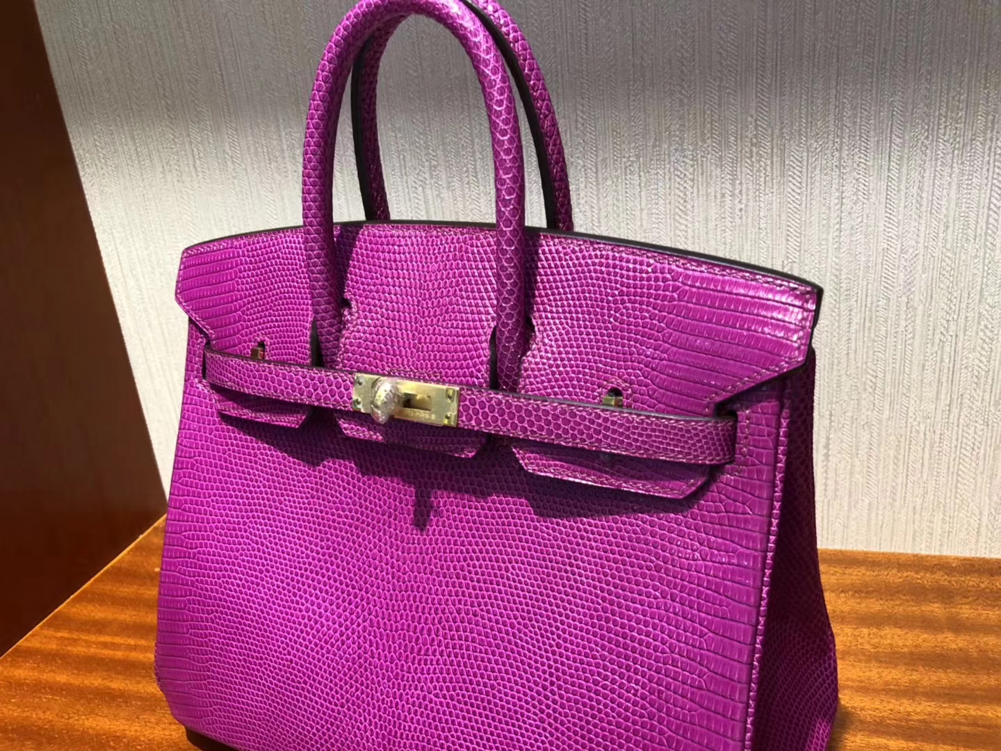 エルメスプラチナバッグカスタムエルメスシャイニートカゲスキンプラチナバッグBirkin25CML3ローズパープルゴールドバックル