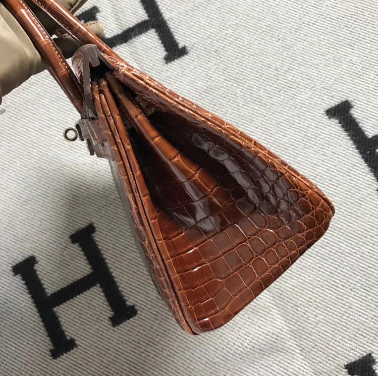 スポットエルメスバーキンレディースバッグエルメスブラウンピカピカクロコダイルレザープラチナバッグBirkin25CMシルバーバックル