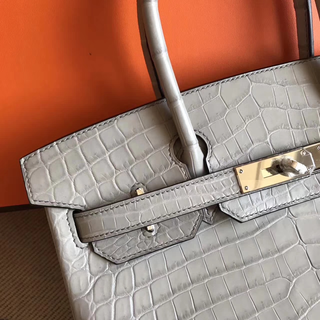 エルメスの新しいレディースバッグエルメスギャラクシーグレーマットクロコダイルレザーBirkin30プラチナバッグシルバーバックル