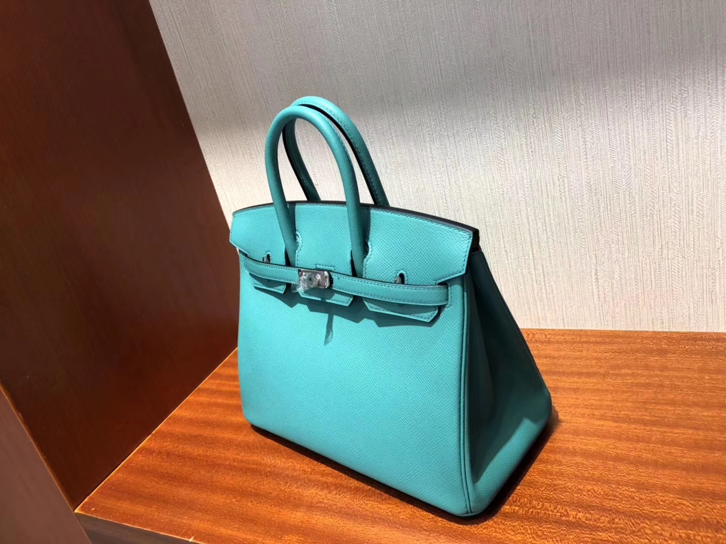 スポットエルメスバッグ価格エルメス最新カラーU1ヴェローナグリーンエプソムレザープラチナバッグBirkin25CMゴールドバックル