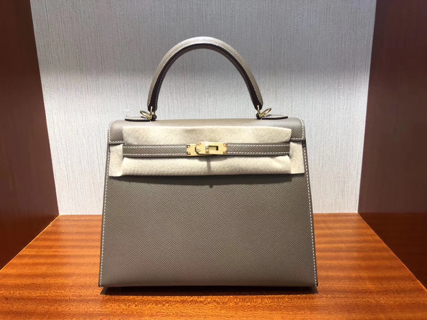 スポットエルメスケリー25CMエルメスCK18エレファントグレーパームレザーケリーバッグゴールドバックル-hermes.earth スポットエルメスケリー25CMエルメスCK18エレファントグレーパームレザーケリーバッグゴールドバックル