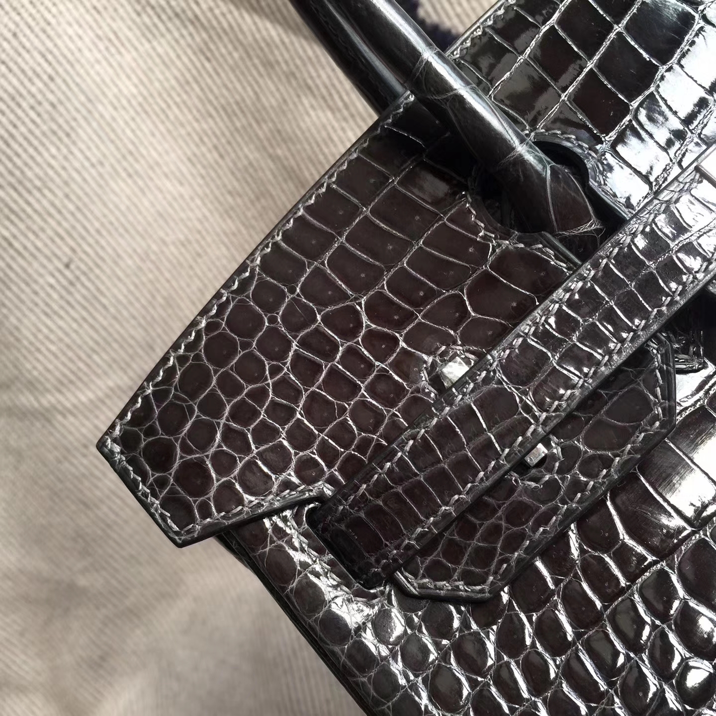 エルメスバーキンバッグエルメスCK88グラファイトグレーシャイニークロコダイルレザーバーキン30cmシルバーバックル-hermes.earth エルメスバーキンバッグエルメスCK88グラファイトグレーシャイニークロコダイルレザーバーキン30cmシルバーバックル