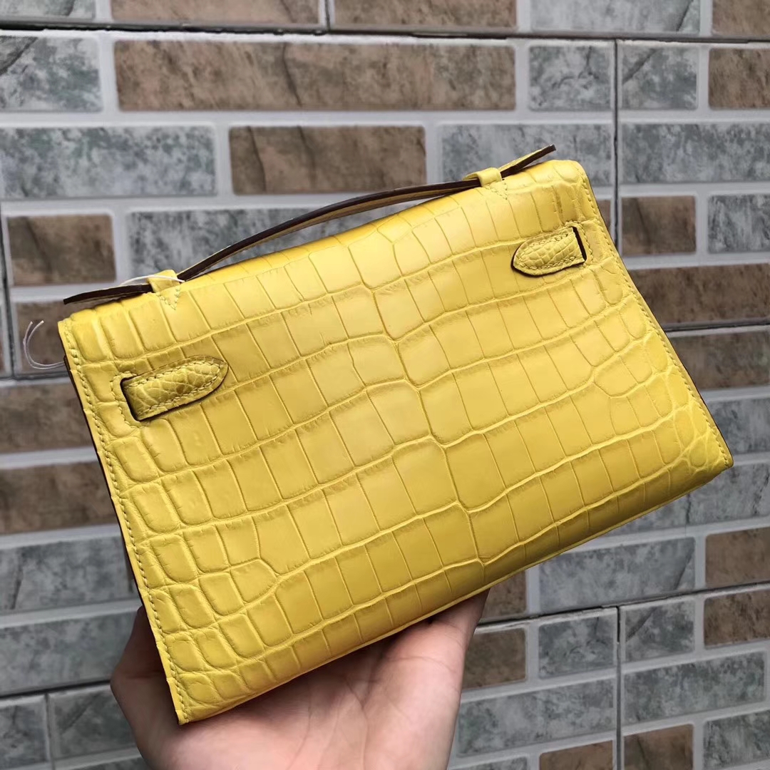エルメスミニケリークラッチエルメスマットクロコダイルレザーミニケリーバッグ22cm9Rレモンゴールドバックル