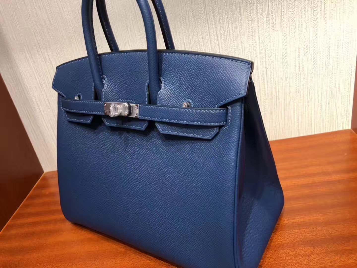 エルメスプラチナバッグ価格エルメス2019秋冬最新カラーS4ディープブルーBirkin25CMシルバーバックル