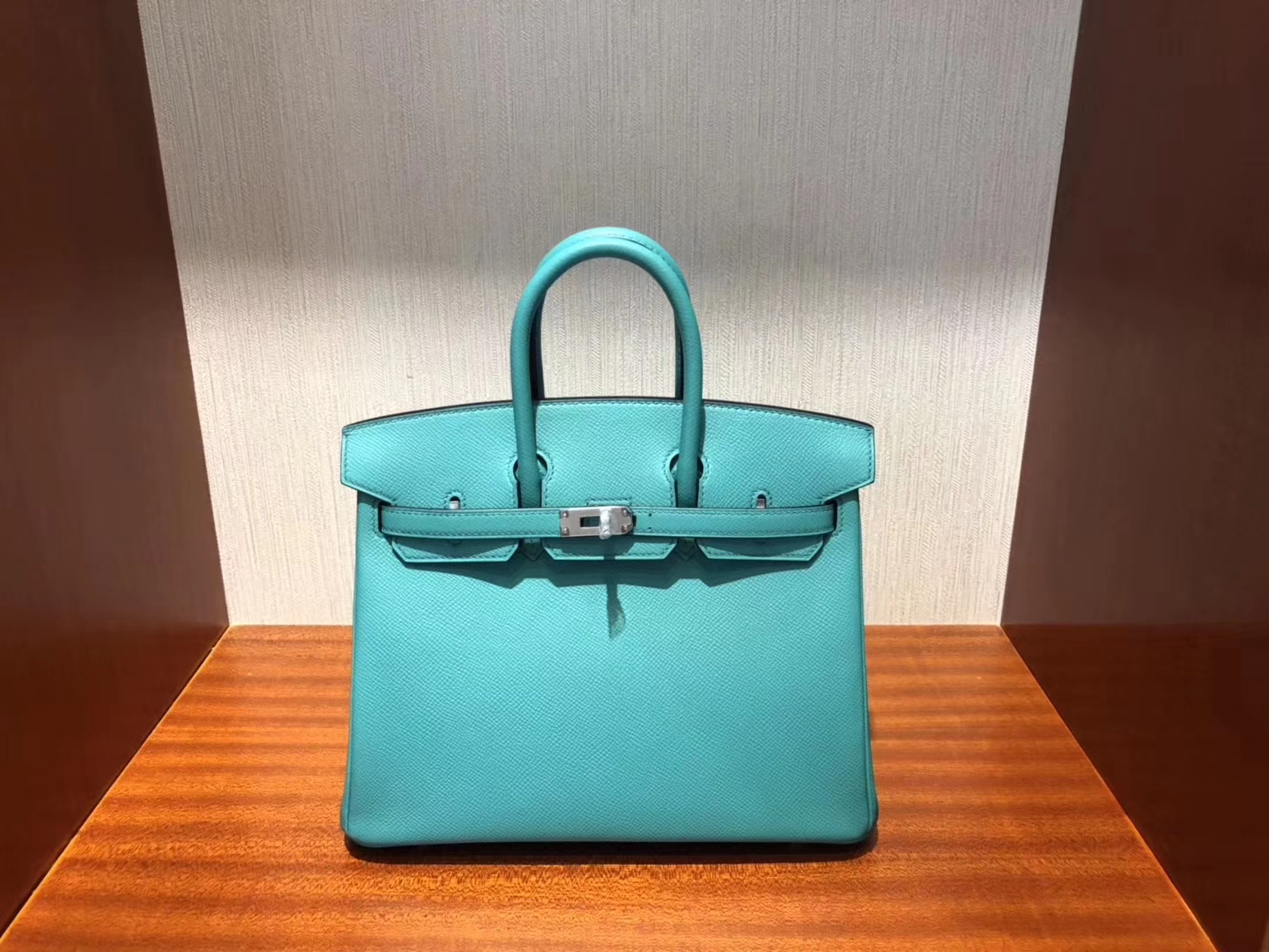 スポットエルメスバッグ価格エルメス最新カラーU1ヴェローナグリーンエプソムレザープラチナバッグBirkin25CMゴールドバックル