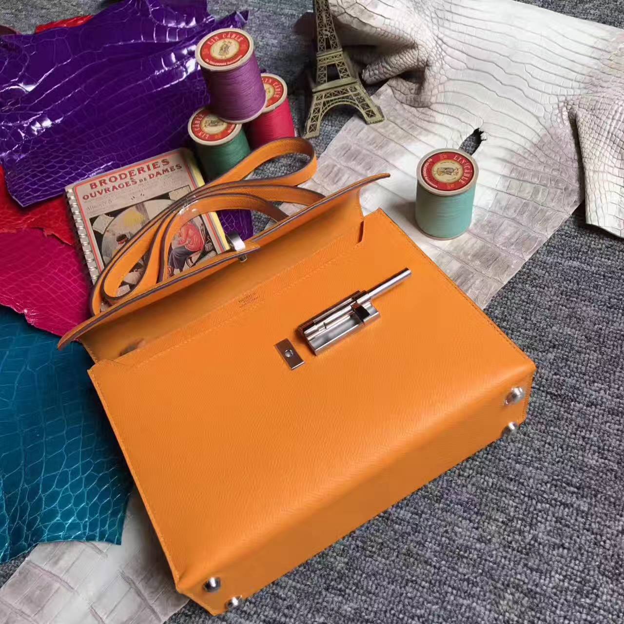 エルメスニューレディースバッグエルメス9VサンイエローオリジナルファクトリーエプソムレザーVerrouマシンガンバッグ24cm