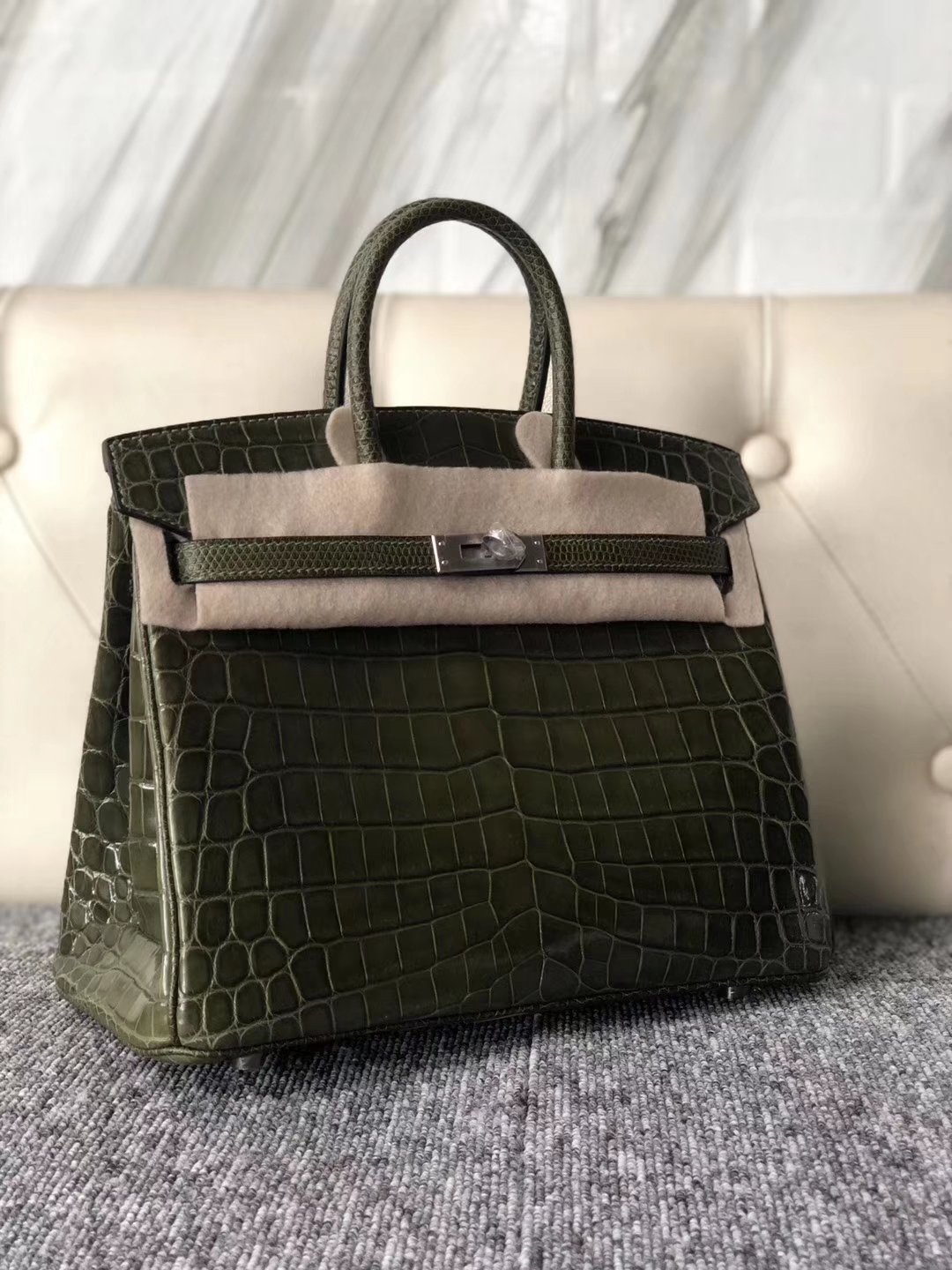 カスタムエルメスクロコダイルレザーとトカゲの皮プラチナバッグエルメスBirkin25CM6Hオリーブグリーンシルバーバックル