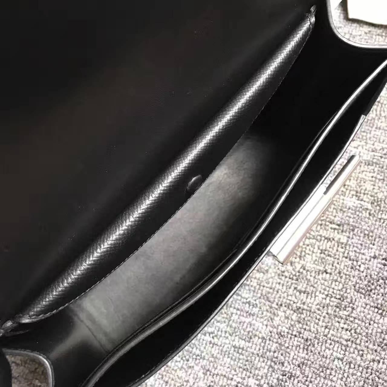 エルメスレディースバッグ価格エルメスCK89ブラックオリジナルエプソムレザーマシンガンバッグ24cm
