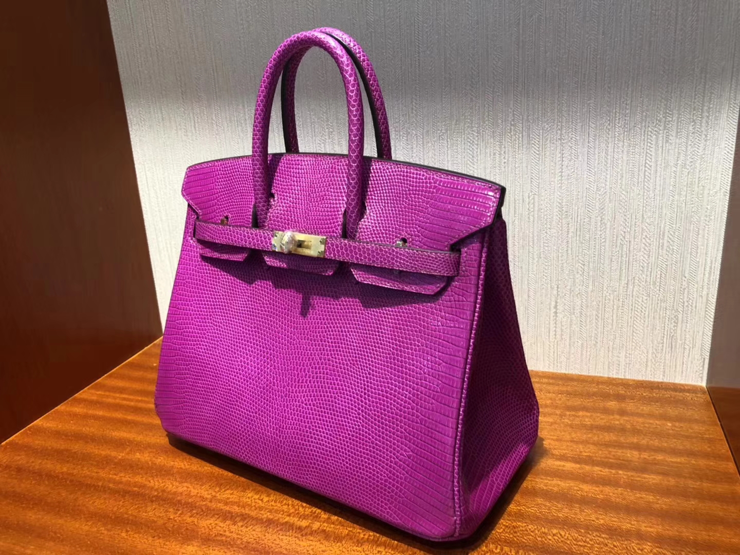 エルメスプラチナバッグカスタムエルメスシャイニートカゲスキンプラチナバッグBirkin25CML3ローズパープルゴールドバックル