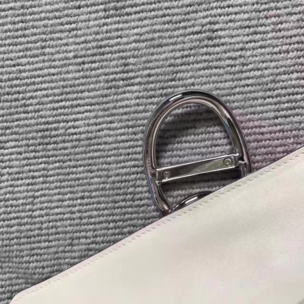 エルメスピッグノーズ財布エルメスエジークリームホワイト輸入クロコダイルレザーイブニングバッグクラッチバッグ