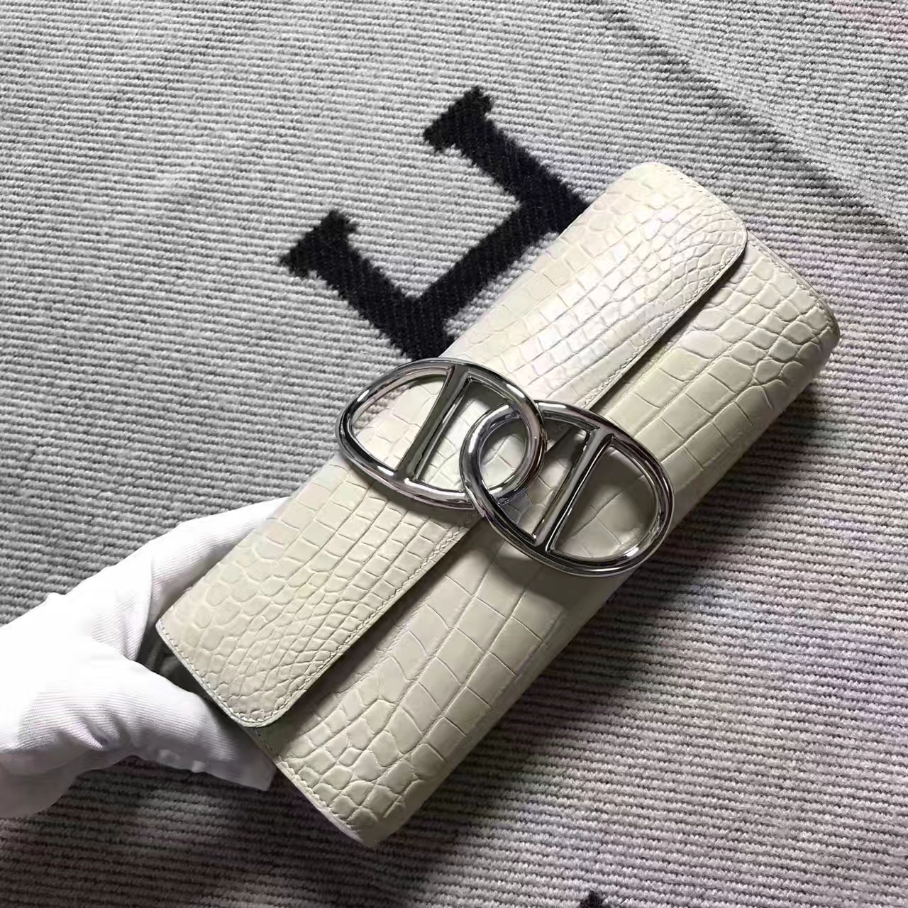 エルメスピッグノーズ財布エルメスエジークリームホワイト輸入クロコダイルレザーイブニングバッグクラッチバッグ