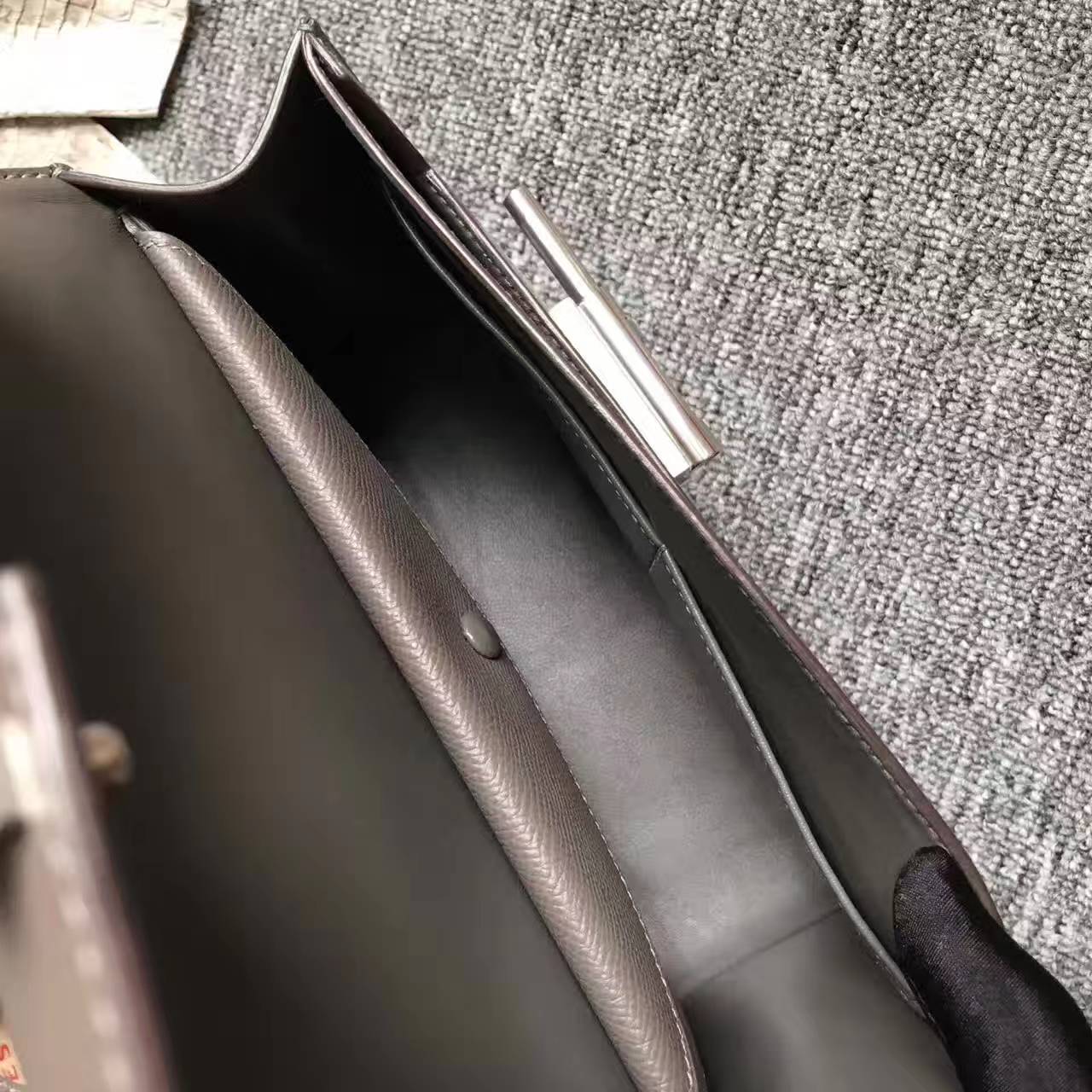 工場直販エルメスエルメスティングレーオリジナルエプソム牛革Verrouマシンガンバッグ24cm