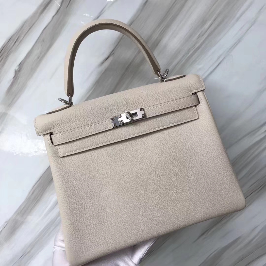 エルメスクラシックウィメンズバッグエルメスケリー25CMCK10ミルクシェイクホワイトオリジナルトーゴレザーケリーバッグシルバーバックル