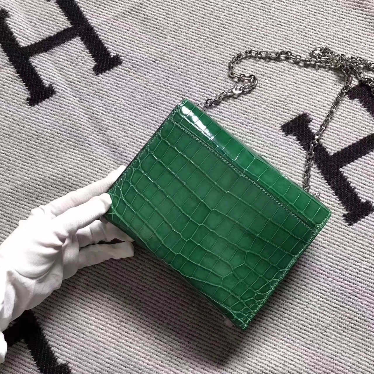 エルメスニューメタルショルダーバッグエルメスヴェルルーグリーンスモールピストルバッグ